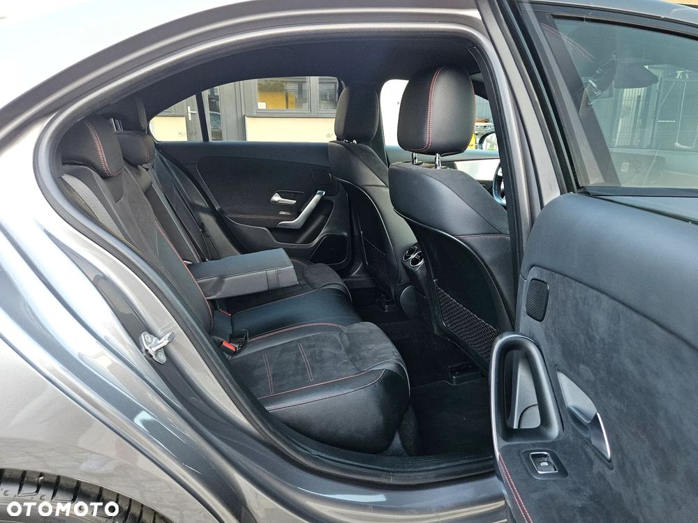 Mercedes-Benz Klasa A 250 AMG Line 7G-DCT - 11