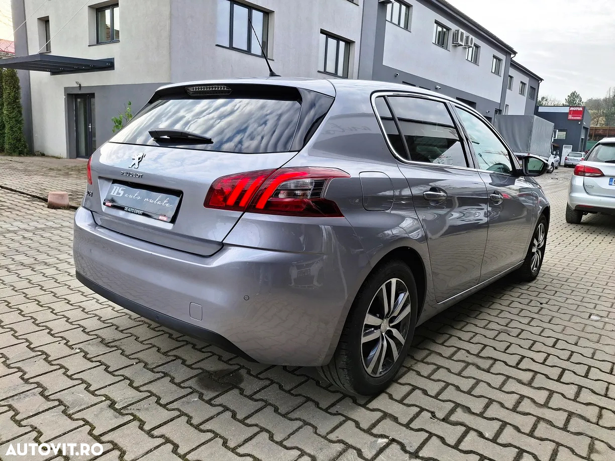 Peugeot 308 1.2 L PureTech Turbo S&S Allure - 5