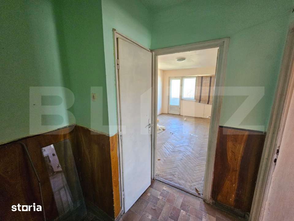 Apartament 2 camere, 52 mp, decomandat, etaj 2 – necesita renovare — fotografia 1