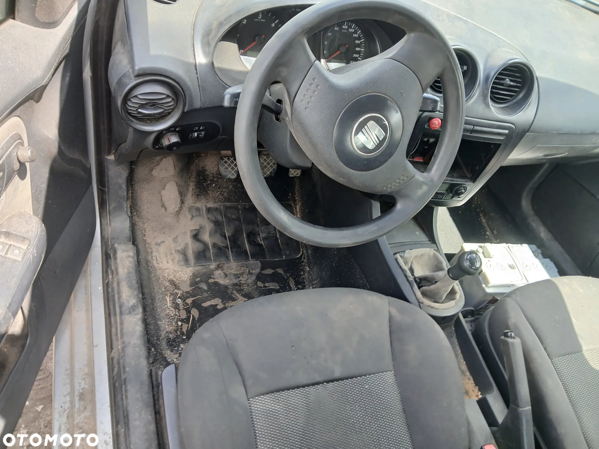 seat ibiza III fotel fotele kanapa deska kokpit podsufitka boczek boczki klamka podłokietnik licznik - 3