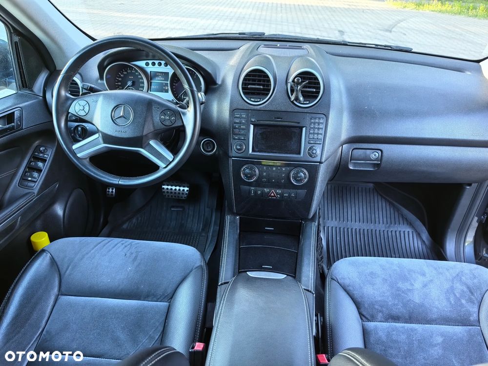 Mercedes-Benz ML - 16