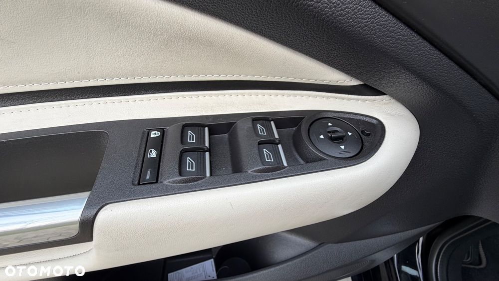 Ford Kuga 2.0 TDCi 4x4 Vignale - 27