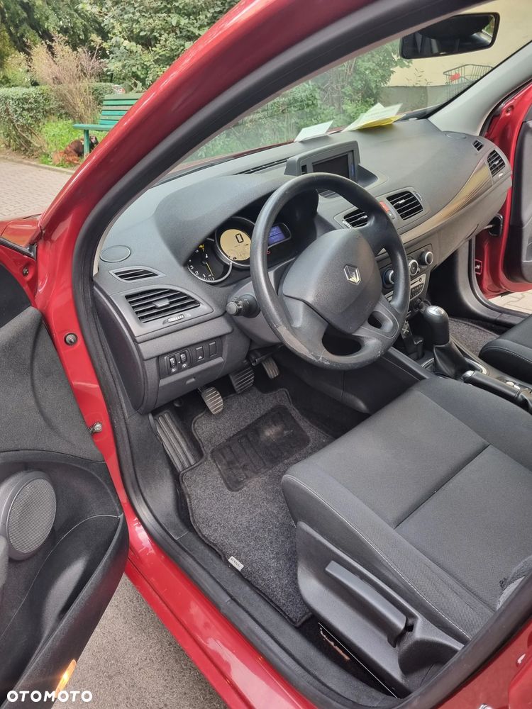 Renault Megane 1.6 16V Color Edition - 8