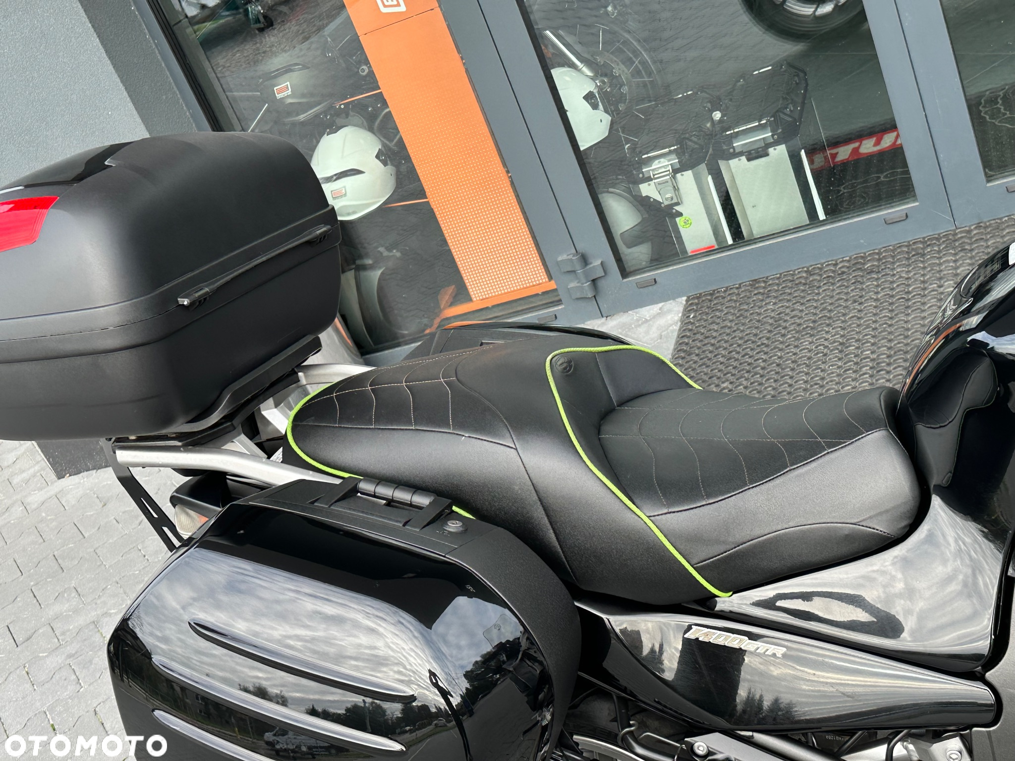 Kawasaki GTR - 10