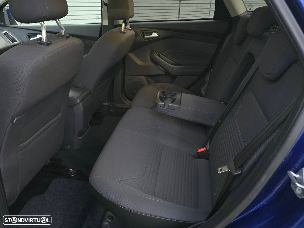 Ford Focus SW - 17