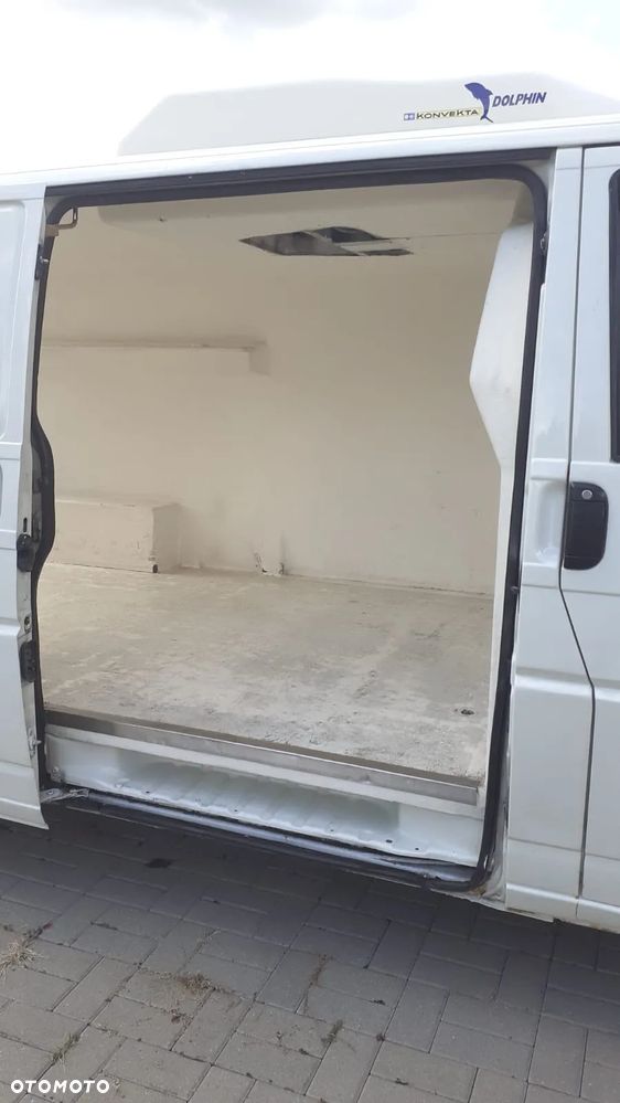Volkswagen Transporter - 5