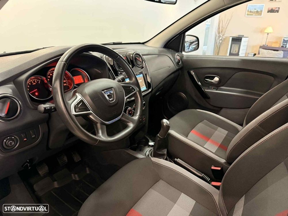 Dacia Logan MCV 0.9 TCe Stepway - 11