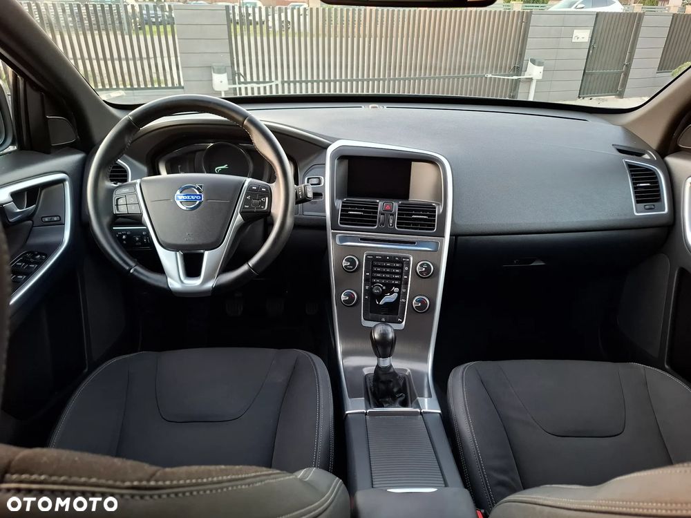Volvo XC 60 D3 Momentum - 16