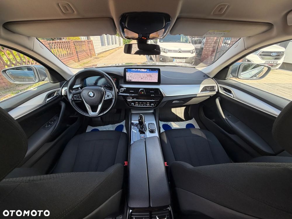 BMW Seria 5 520d mHEV - 7