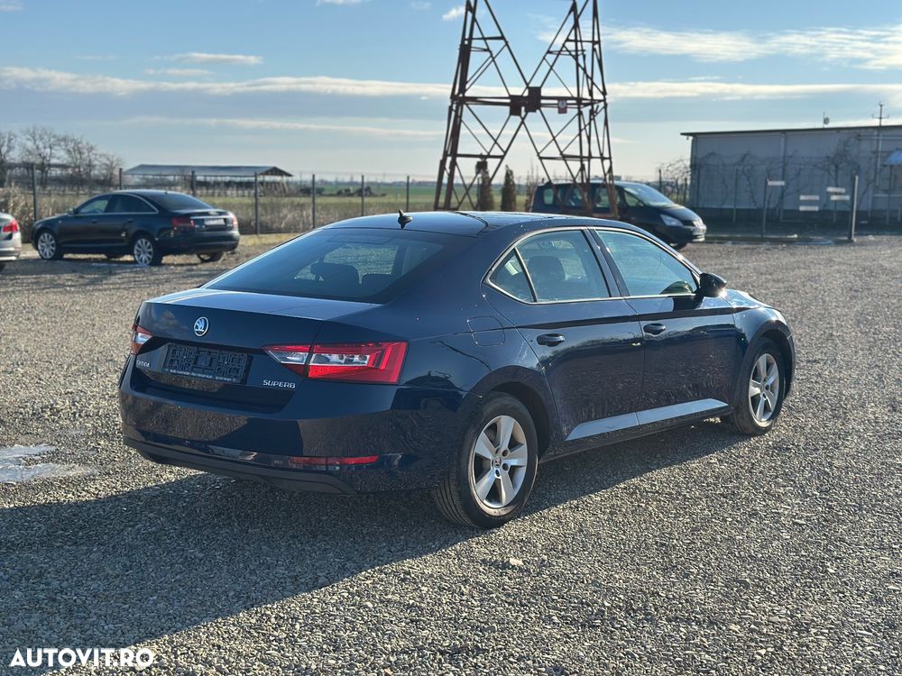 Skoda Superb 2.0 TDI Active - 3