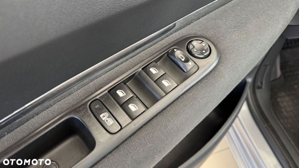 Peugeot 5008 e-HDI 115 ETG6 Stop&Start Active - 22