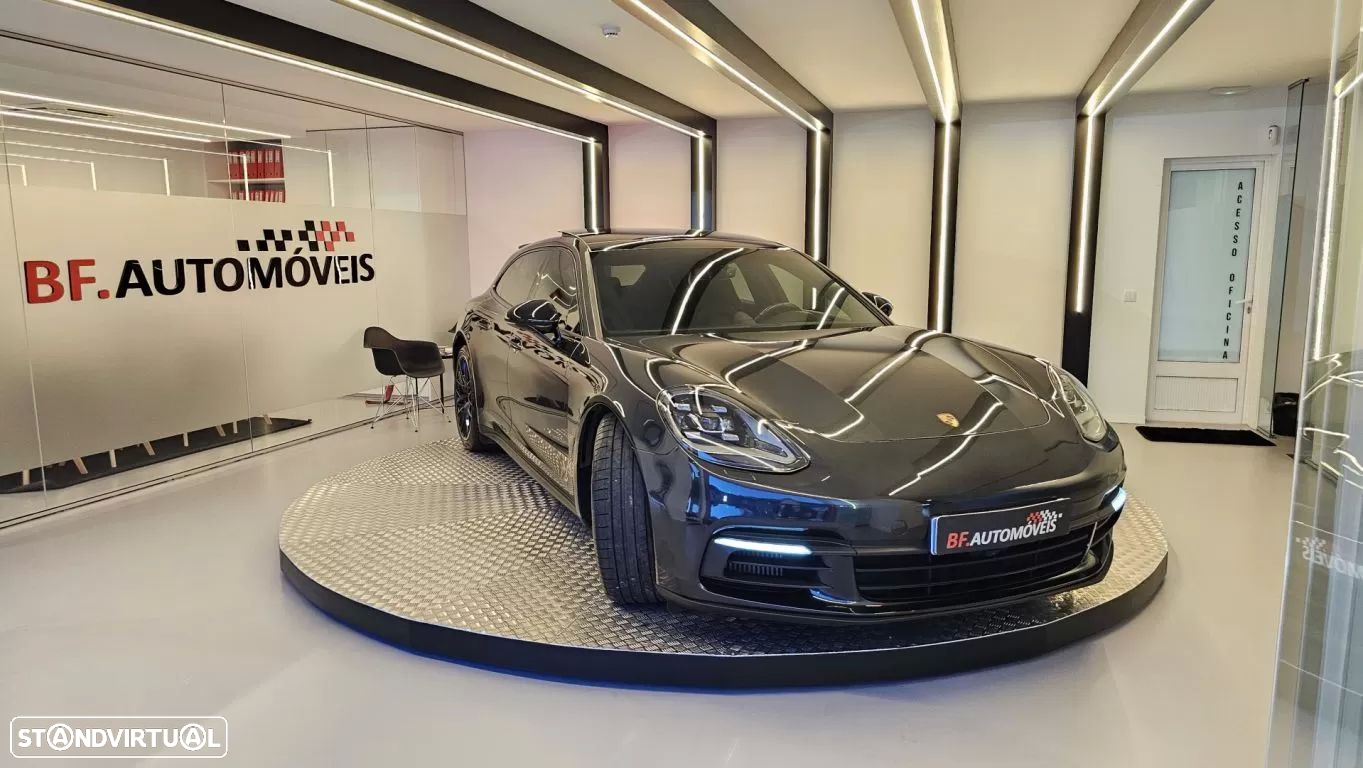 Porsche Panamera Sport Turismo 4 E-Hybrid 10 Years Edition - 7