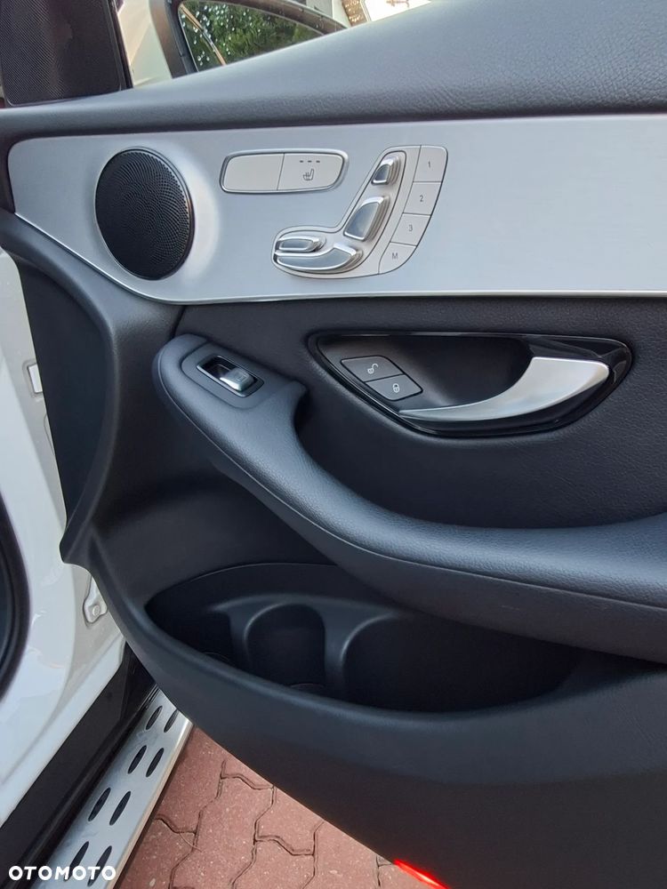 Mercedes-Benz GLC 300 4Matic 9G-TRONIC - 18
