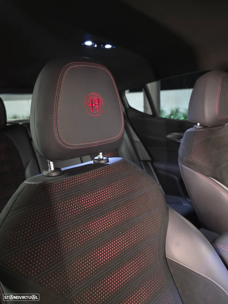 Alfa Romeo Tonale 1.5 Hybrid Edizione Speciale - 31