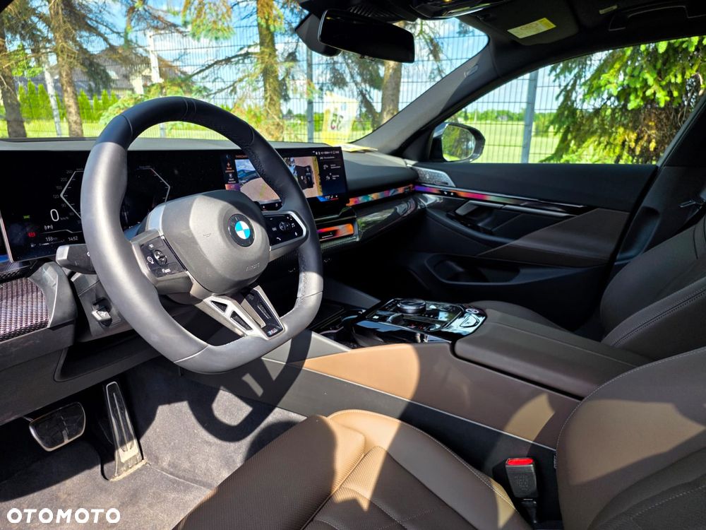 BMW Seria 5 540d xDrive mHEV M Sport - 12