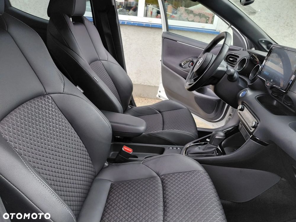 Toyota Yaris - 23