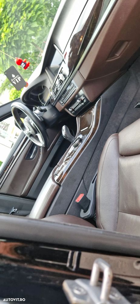 BMW Seria 5 535i xDrive Sport-Aut. Modern Line - 24