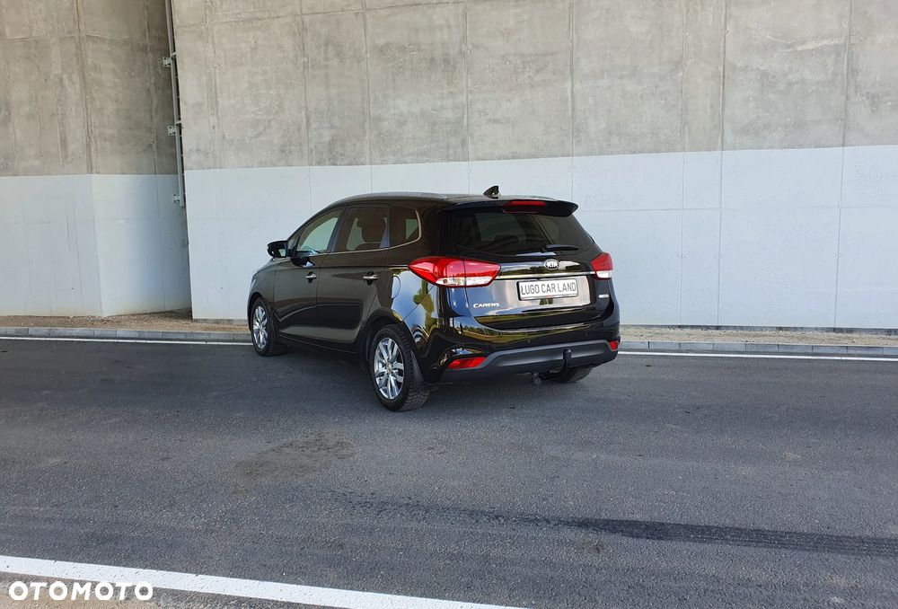 Kia Carens 1.6 GDI Dream-Team Edition - 2