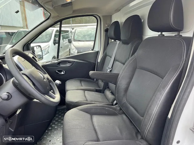 Renault TRAFIC LONGA 2.0 120cv - 9
