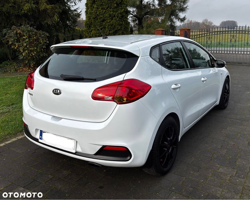 Kia Ceed 1.4 CVVT Dream Team Edition - 5