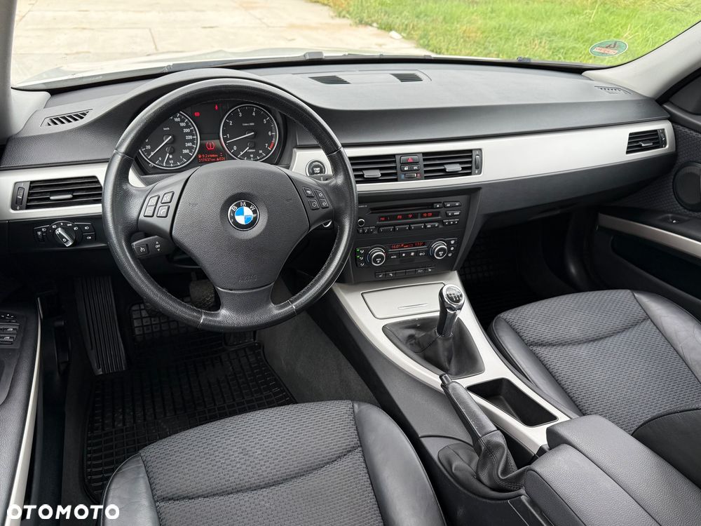 BMW Seria 3 318i Edition Lifestyle - 18
