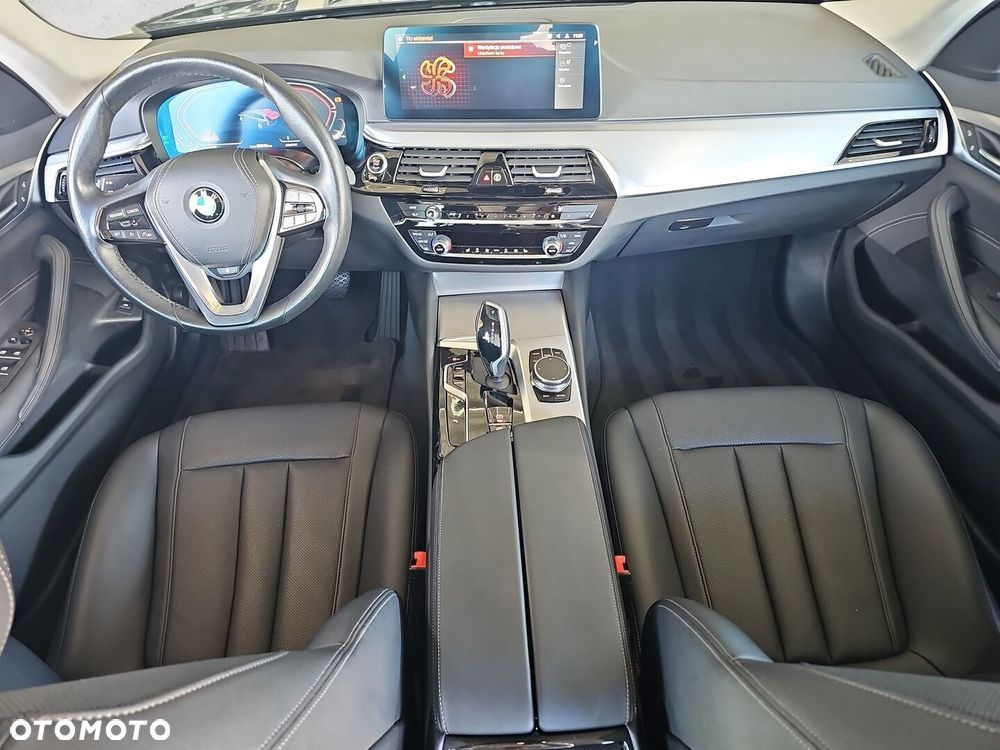 BMW Seria 5 - 32