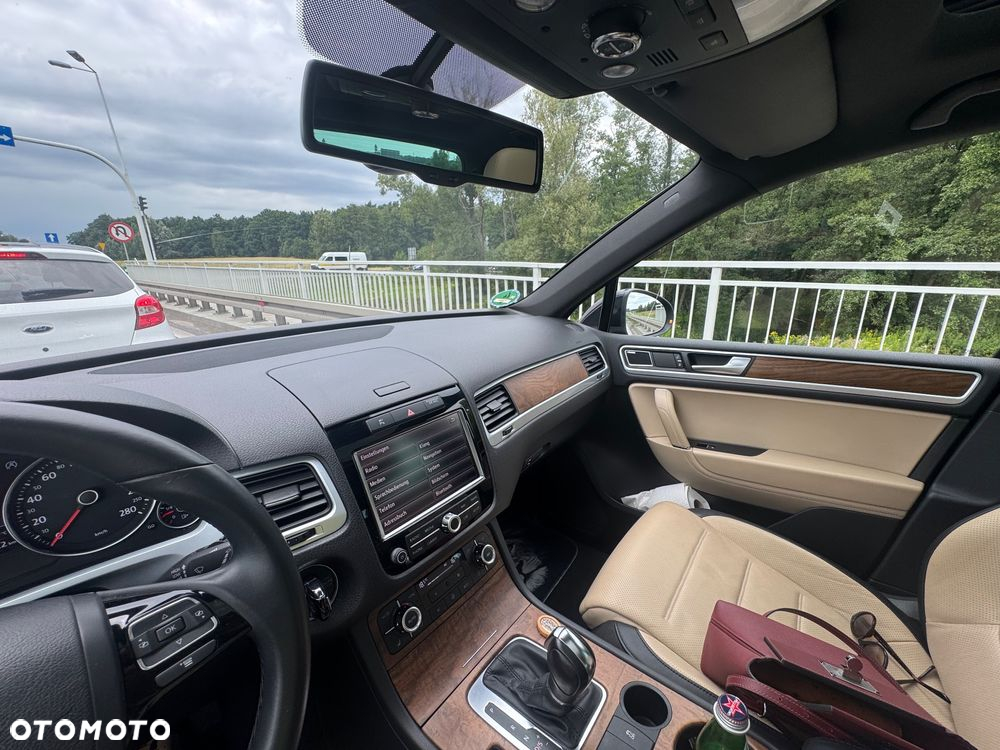 Volkswagen Touareg 3.0 V6 TDI BMT R-Style - 8