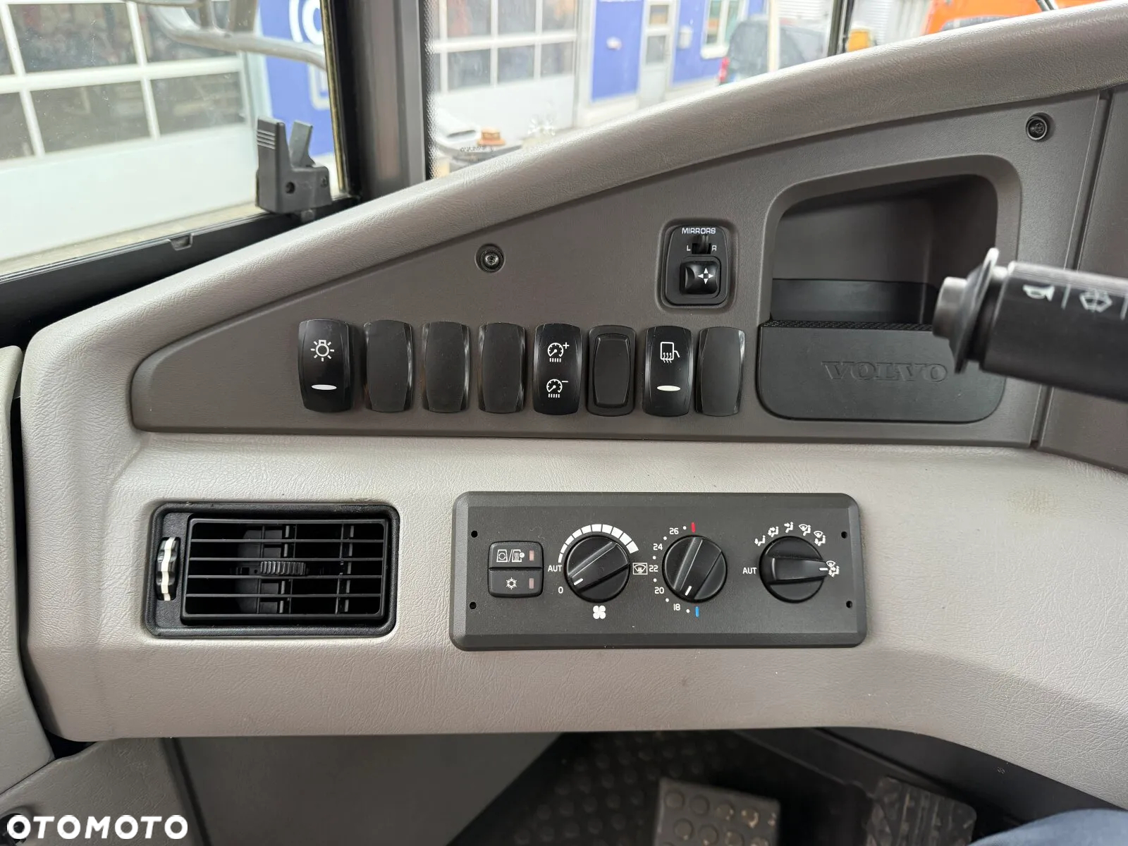 Volvo A25G 6x6 WOZIDŁO - 18