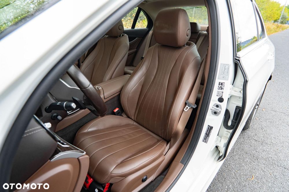 Mercedes-Benz Klasa E 220 d 9G-TRONIC Exclusive - 13