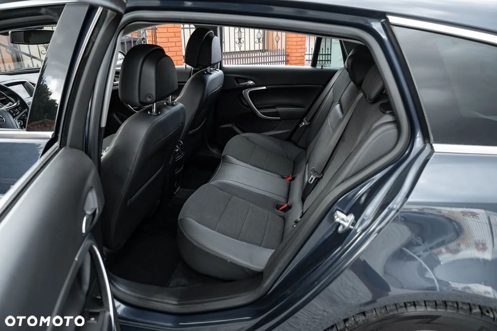 Opel Insignia 2.0 Turbo 4x4 Cosmo - 23