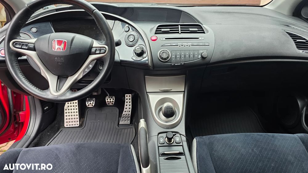 Honda Civic 1.8 TypeS Plus - 10