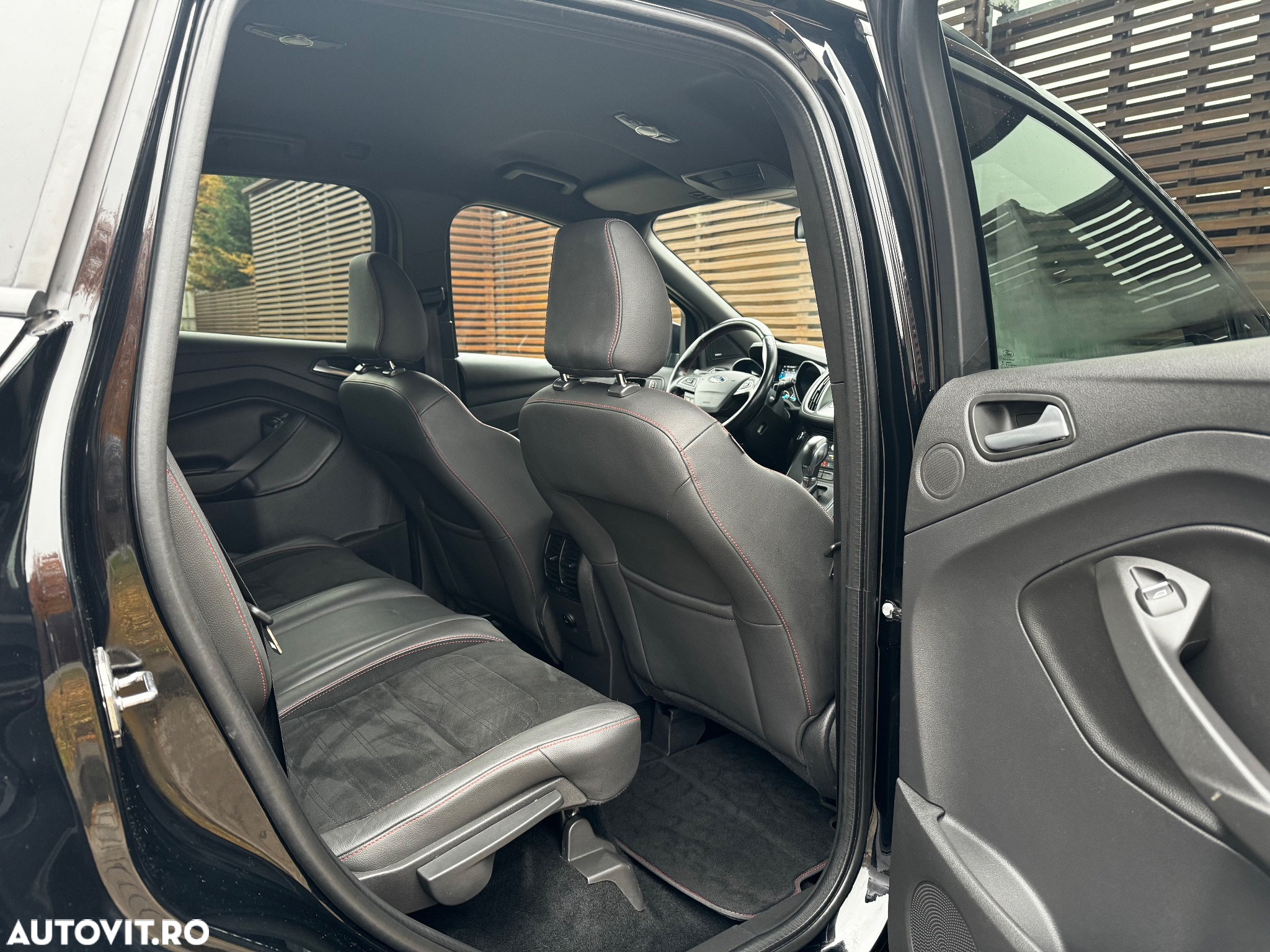 Ford Kuga 2.0 TDCi 4x4 Aut. ST-Line - 30