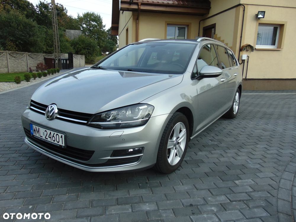 Volkswagen Golf - 1