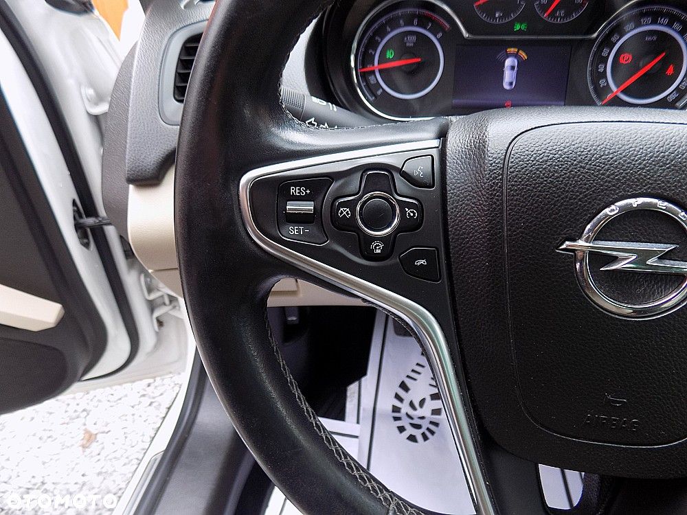 Opel Insignia 1.6 Turbo Design Edition - 11