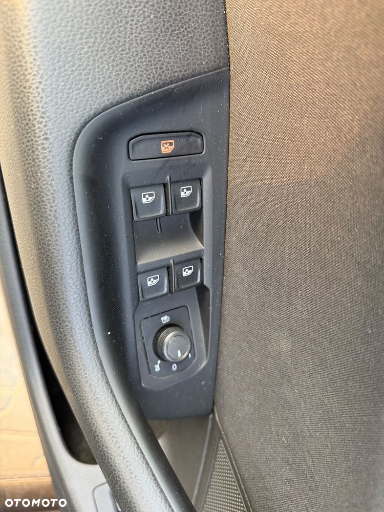 Volkswagen Passat - 14