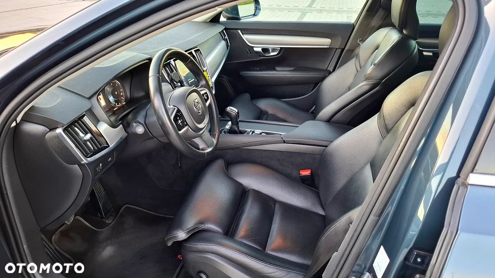 Volvo V90 D3 Momentum - 18