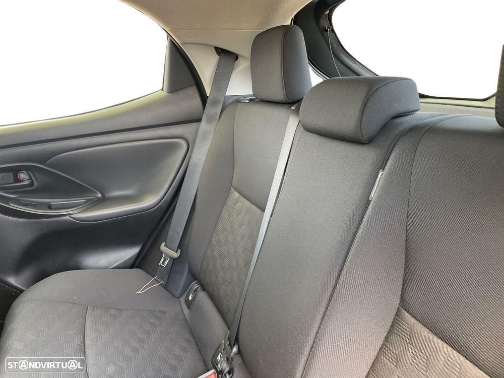 Toyota Yaris - 12