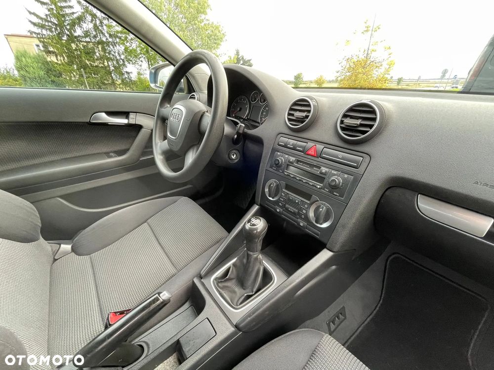 Audi A3 1.6 Limited Edition - 7