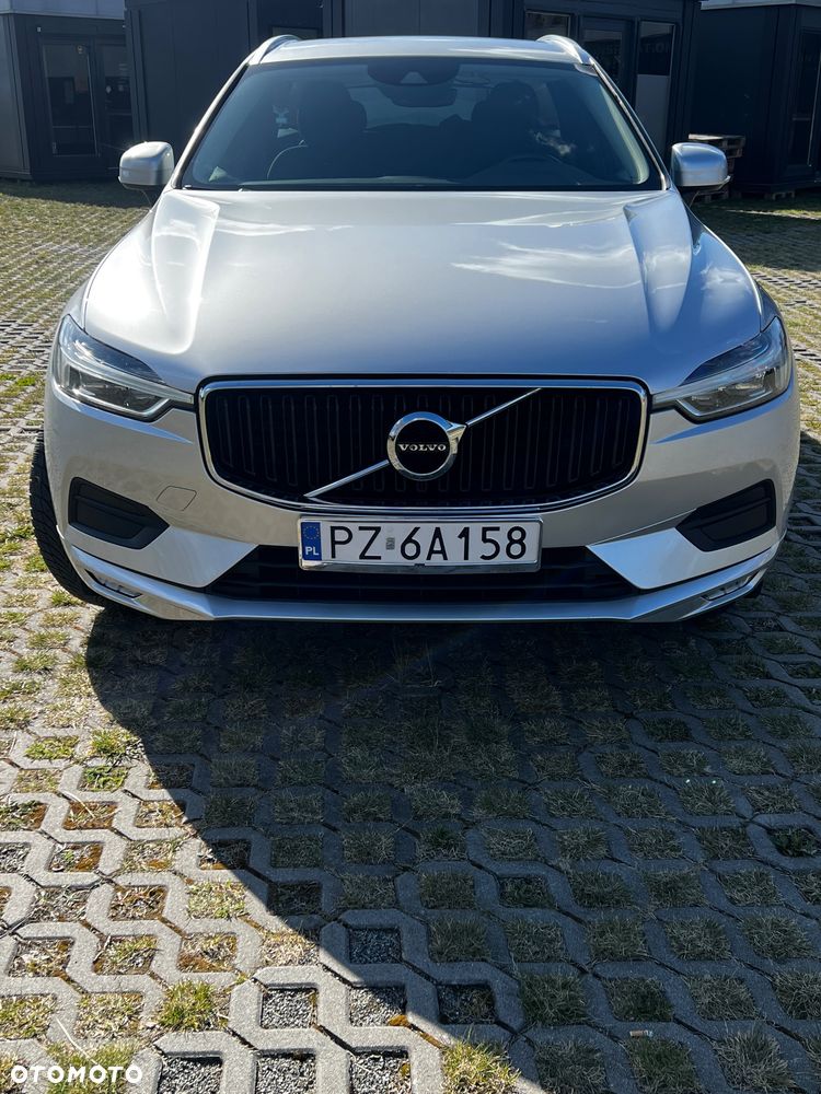 Volvo XC 60 B4 D AWD Geartronic Momentum Pro - 4