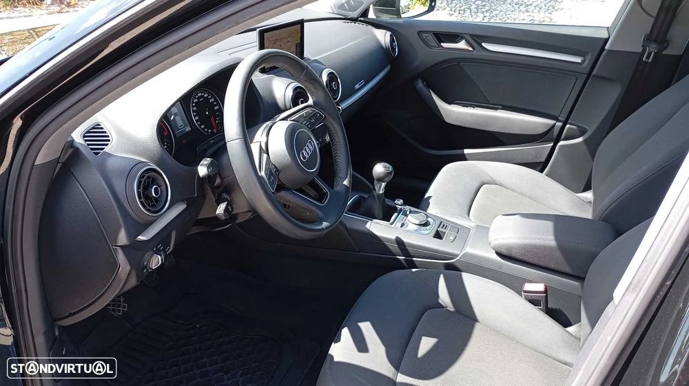 Audi A3 Sportback 30 TDI Design - 12