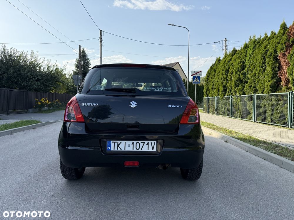 Suzuki Swift - 4