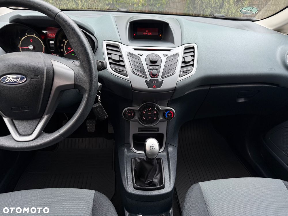 Ford Fiesta 1.25 Viva - 23