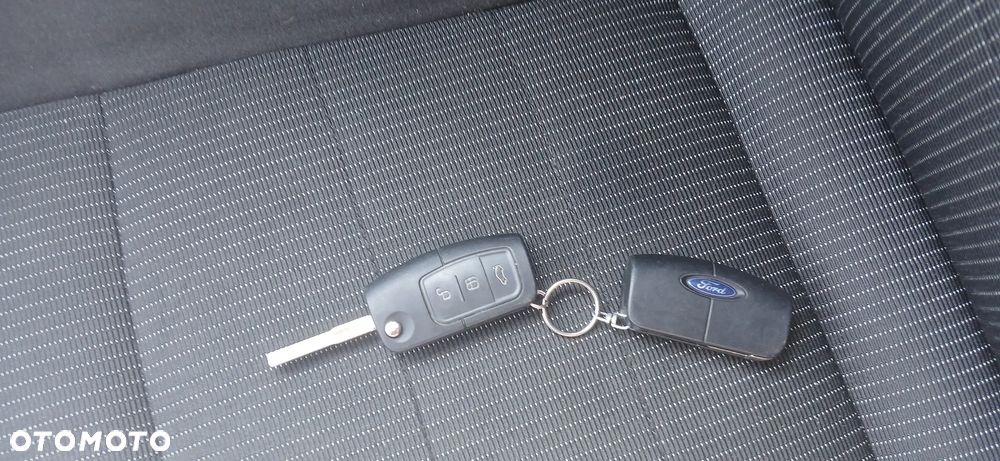 Ford Mondeo 1.8 Ambiente - 22