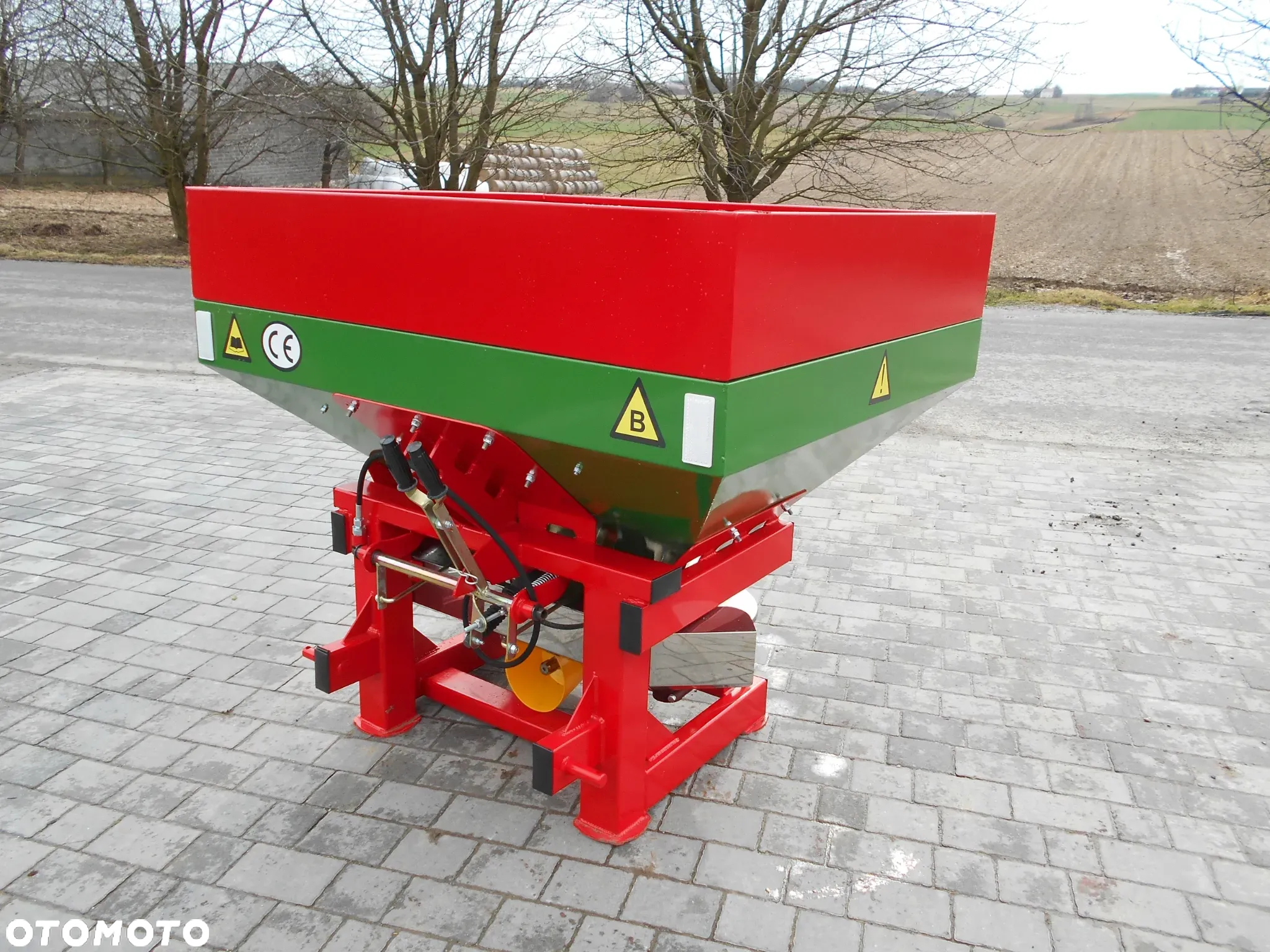 SIEWKA/ Siewnik/ ROZSIEWACZ Nawozów Hydraulika W Standardzie 600L, 800L, 1000L Szerokość Wysiewu 6-24mi 1200L. - 13