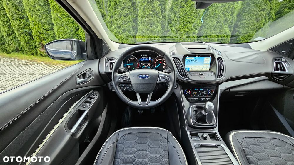 Ford Kuga 2.0 TDCi 2x4 Vignale - 17