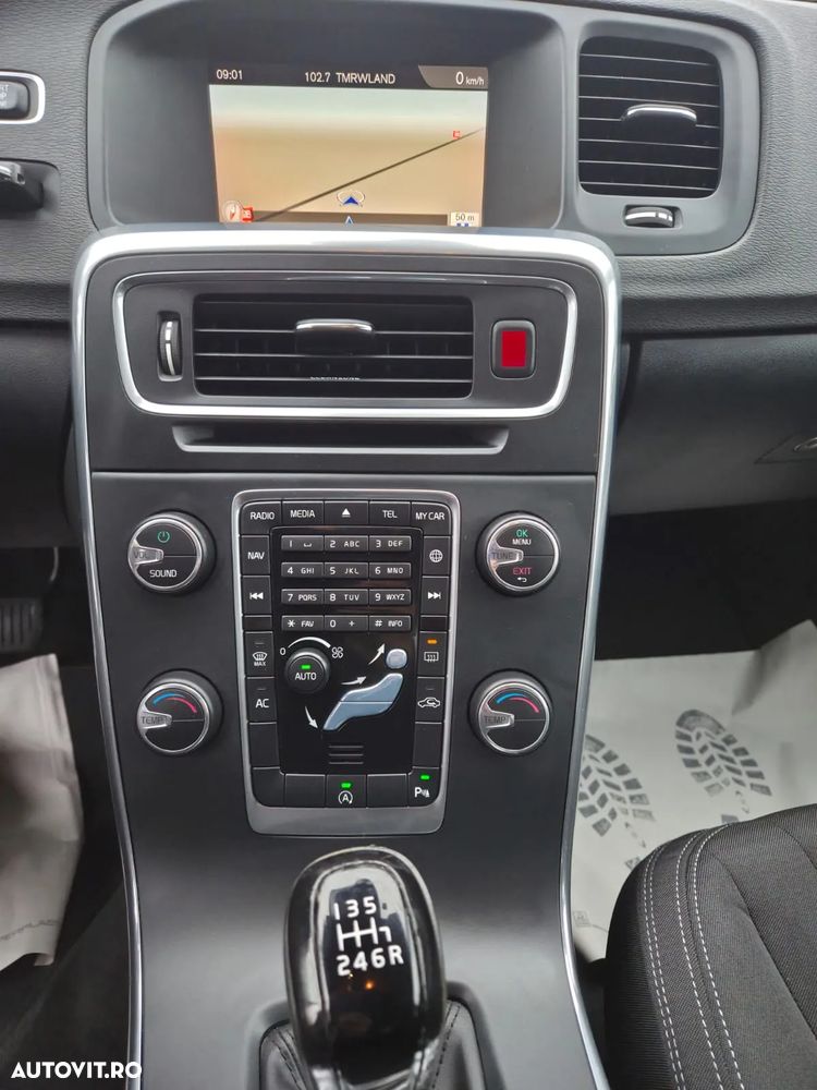 Volvo S60 D2 Kinetic - 22