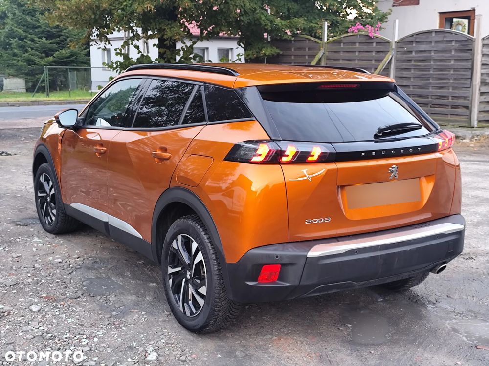 Peugeot 2008 BlueHDi 130 Allure S&S EAT8 - 5