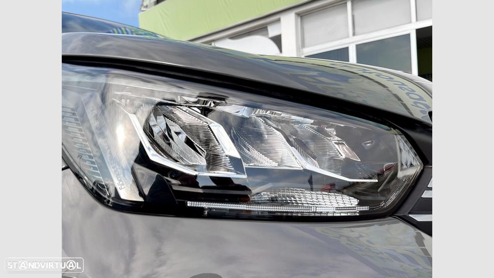 Peugeot e-2008 50 kWh Allure - 9