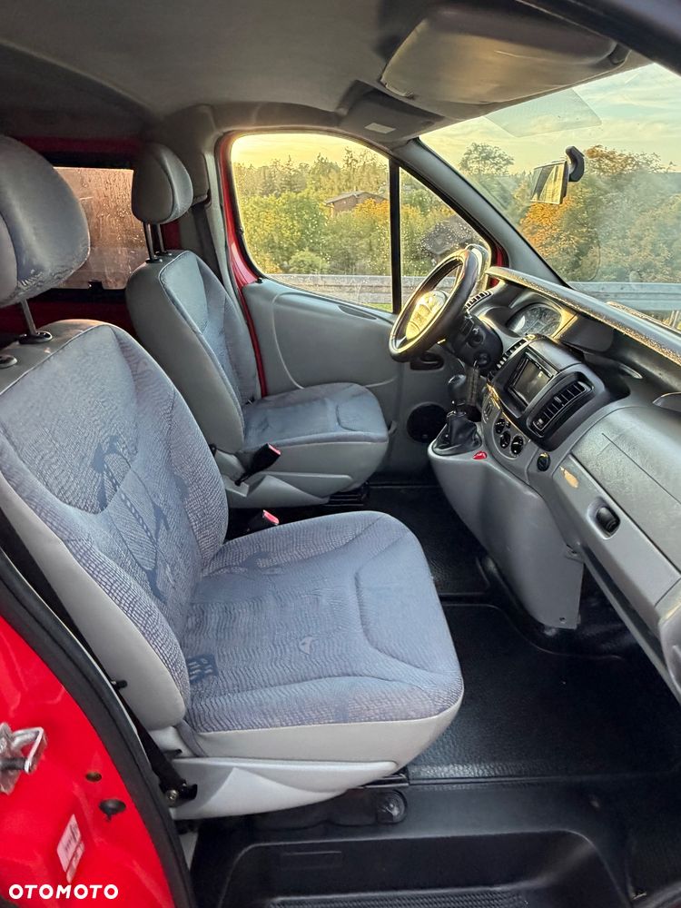 Renault Trafic - 12