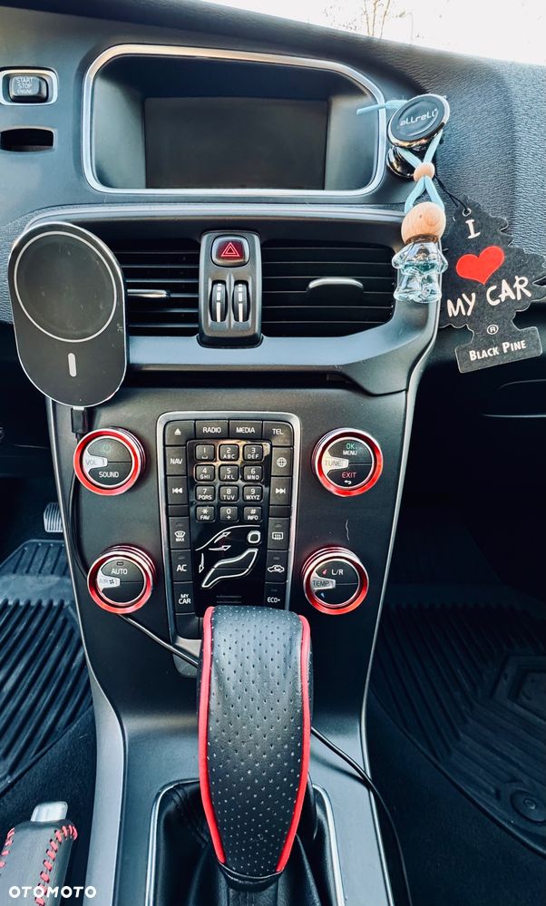 Volvo V40 D2 Geartronic Momentum - 23